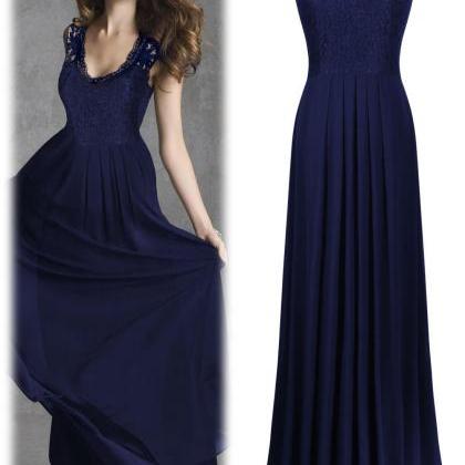 Charming V Neck Hollow Sleeveless Lace Maxi Dress..