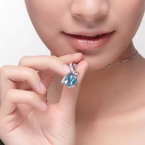 Fashion And Beautiful Austrian Jewelry Crystal..