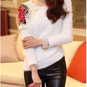 Fashion V Neck Rose Flower Print Pullovers - White