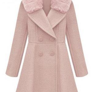 Stylish Double Breasted Trench Coat With Fur..