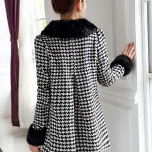 Latest Houndstooth Pleated Woolen Coats With Horn..