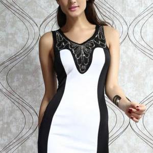 Sexy Black And White Color Blocking Sleeveless..