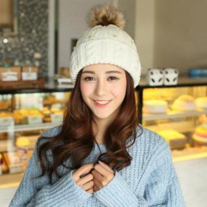 Charming Lace Ball Knitted Hat