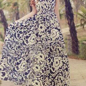 Vintage Pretty Round Neck Sleeveless Printed Dress..