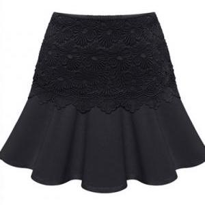 Black Flounced Skirt With Floral Lace..