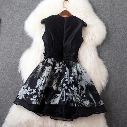 High Quality Black Embroidered Sleeveless Dress