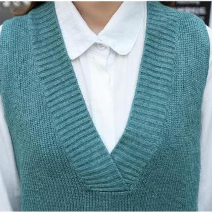Loose Sleeveless Pullover V-neck Knitting Vest..