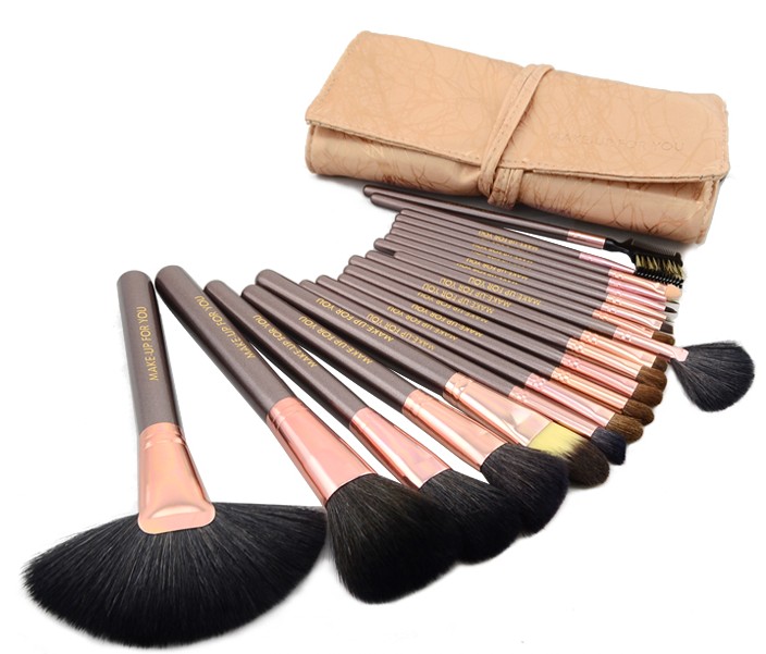 Top Grade Professional Makeup 20 PCs Brushes Cosmetic Make Up Set With Leather Bag Kit - Champagne