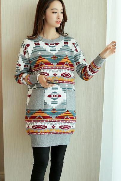 Round Collar Loose Pattern Sweater