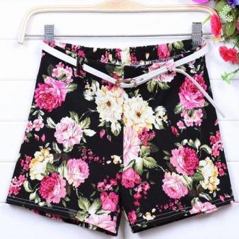 Fashion Floral Shorts With Belt on Luulla