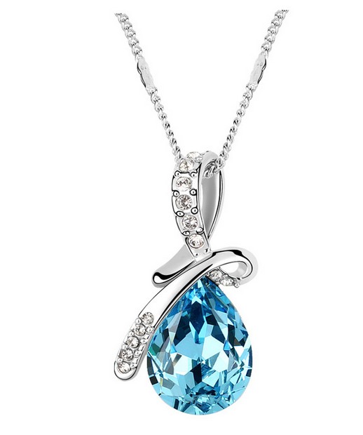 Fashion And Beautiful Austrian Jewelry Crystal Necklace - Light Blue on ...